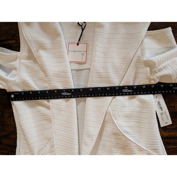 NWT Bisou Bisou L White Cold Shoulder Blazer Cardigan Jacket Textured Knit - Picture 10 of 11